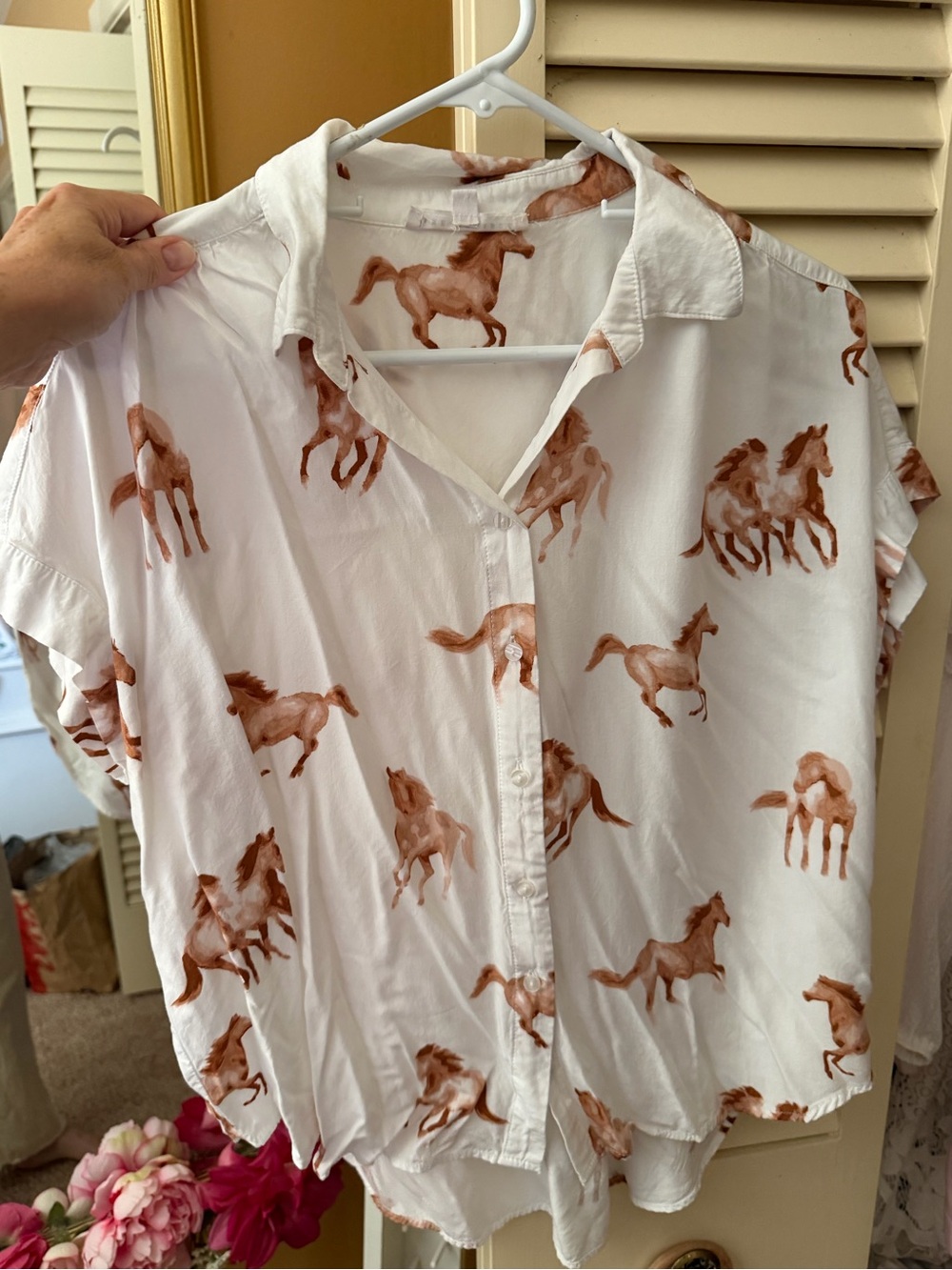 White Short-Sleeve Button-Up Shirt with Brown Horse Print